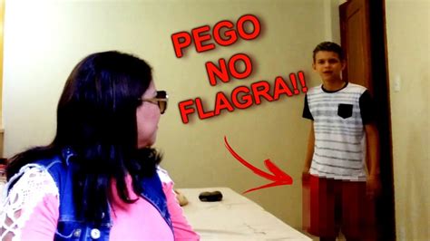 MÃE PEGA FILHO BATENDO UMA!!! ( ͡° ͜ʖ ͡°)